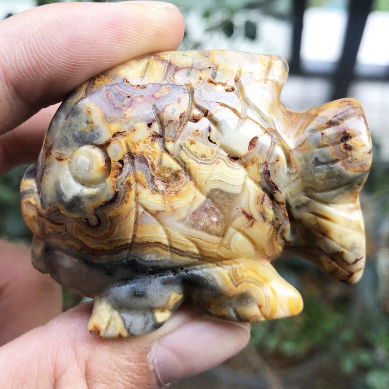 Fekuar Hand Carved Crazy Agate Fish Figurine, Healing Crystal Animal Statue Pocket Stone Reiki Home Decoration Fengshui Sculpture 2 Inches - Image 3